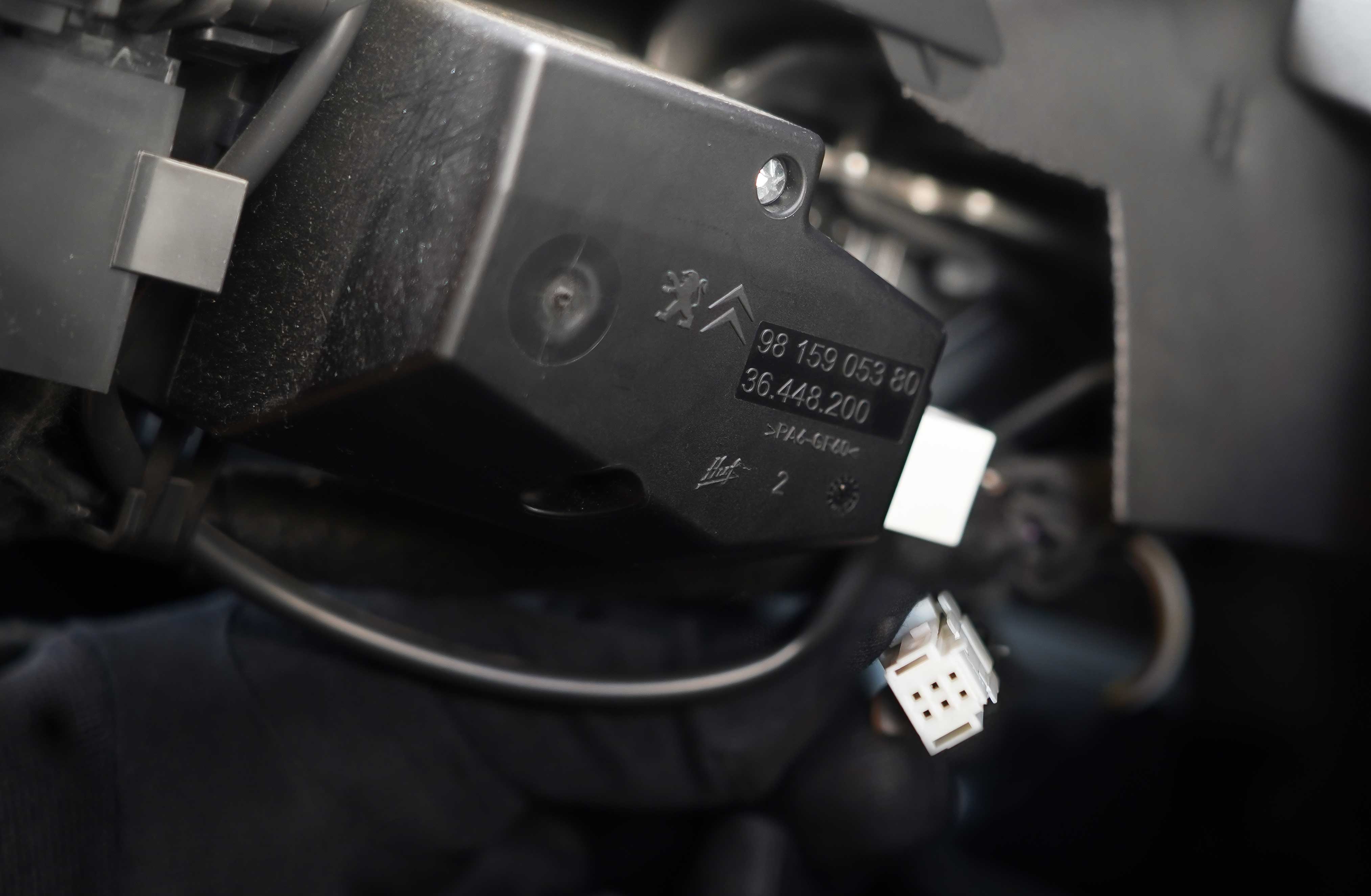 New PSA Peugeot Citroen 2011 and Up Steering Lock Emulator Simulator With Lock Sound For PSA Cars With Electronic Steering Column Lock (ESCL), FT-CAN, 2011 And Up | Emirates Keys